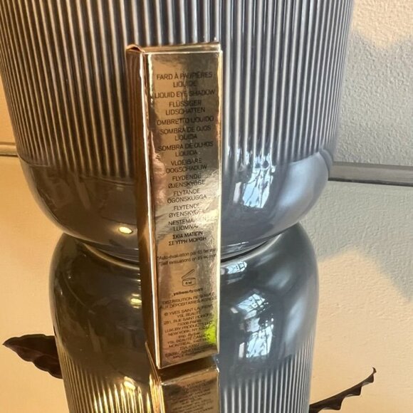 Yves Saint Laurent  YSL Full Metal Shadow  Metallic Shine Shade: 5 Steamy Coral - Picture 5 of 7